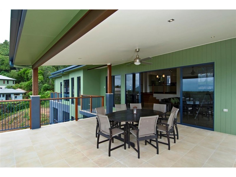 18 Savannah Street, Palm Cove QLD 4879
