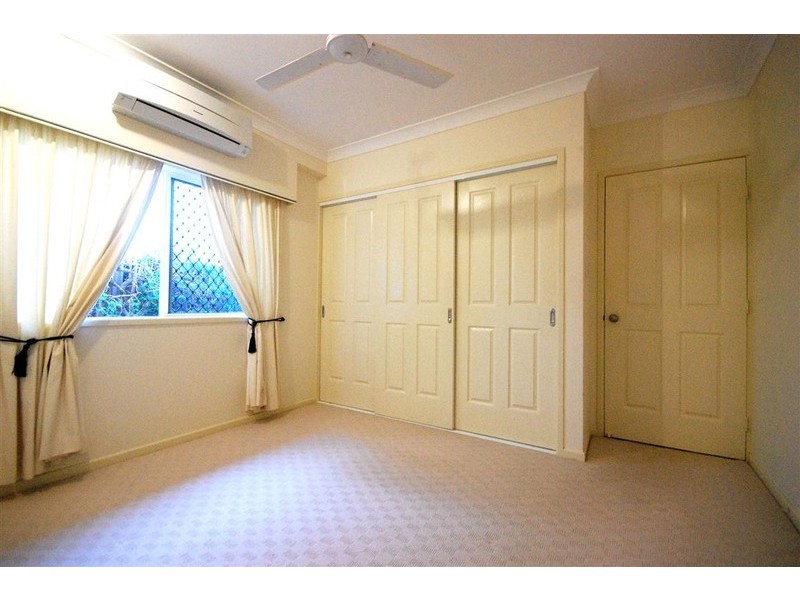 1 Whitehaven Court, Clifton Beach QLD 4879