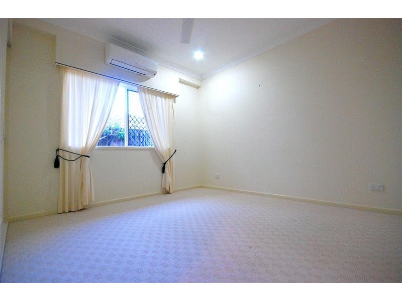 1 Whitehaven Court, Clifton Beach QLD 4879