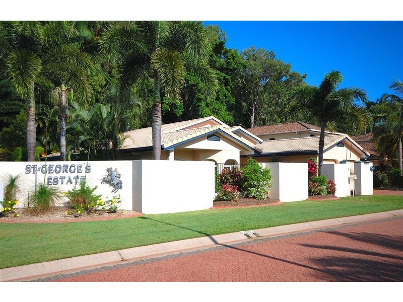 1 Whitehaven Court, Clifton Beach QLD 4879