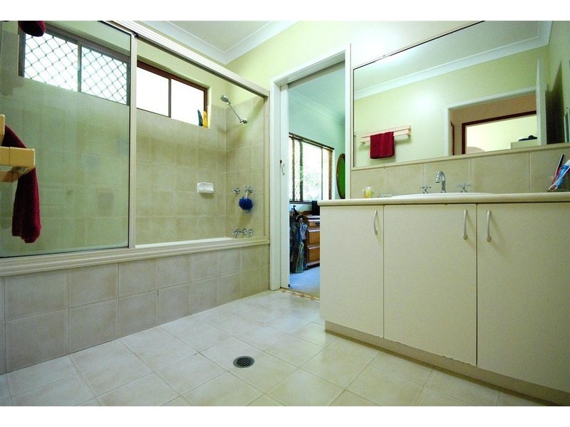 6 Whale Close, Kewarra Beach QLD 4879