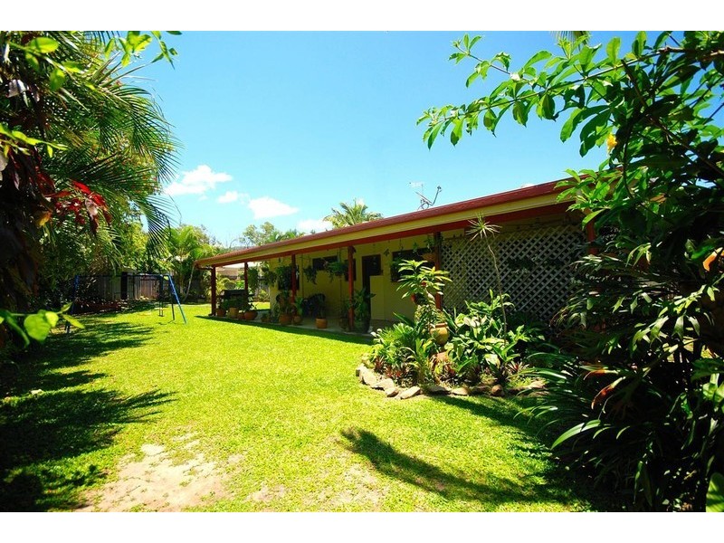 6 Whale Close, Kewarra Beach QLD 4879