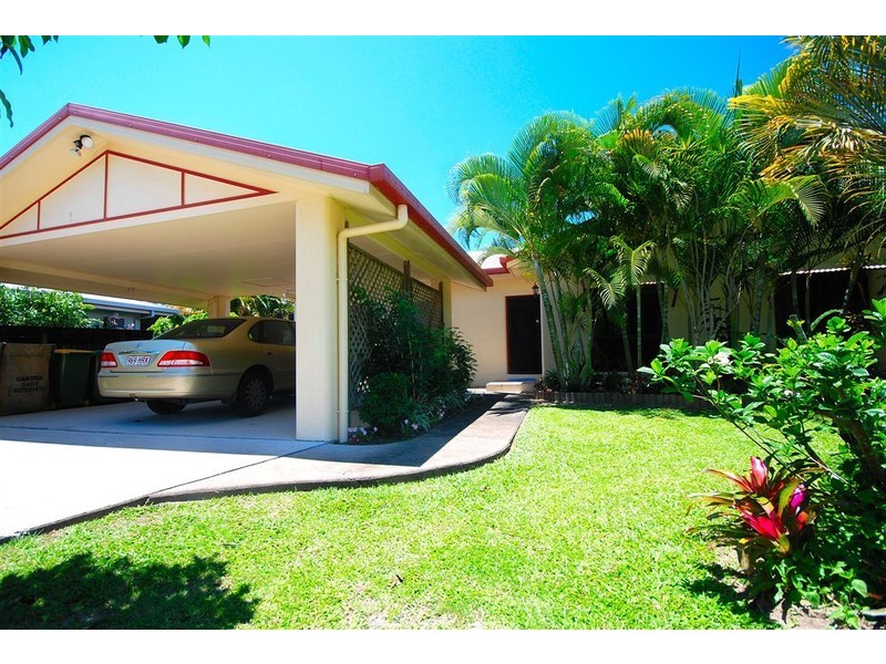 6 Whale Close, Kewarra Beach QLD 4879