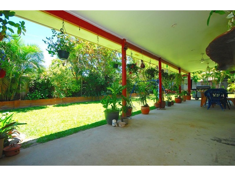 6 Whale Close, Kewarra Beach QLD 4879