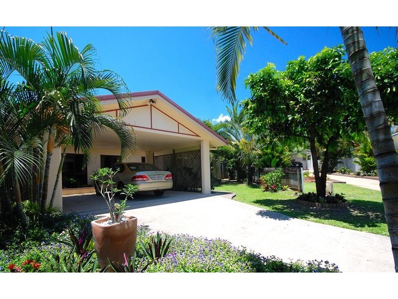 6 Whale Close, Kewarra Beach QLD 4879