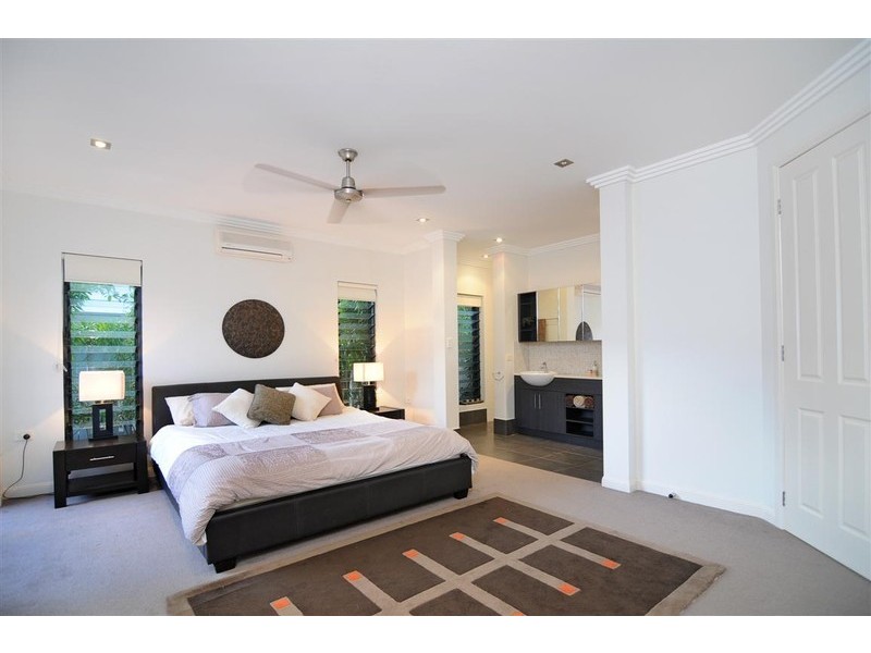 33 Parkinson Avenue, Kewarra Beach QLD 4879