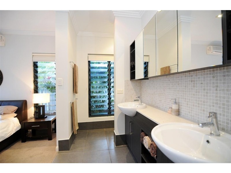 33 Parkinson Avenue, Kewarra Beach QLD 4879