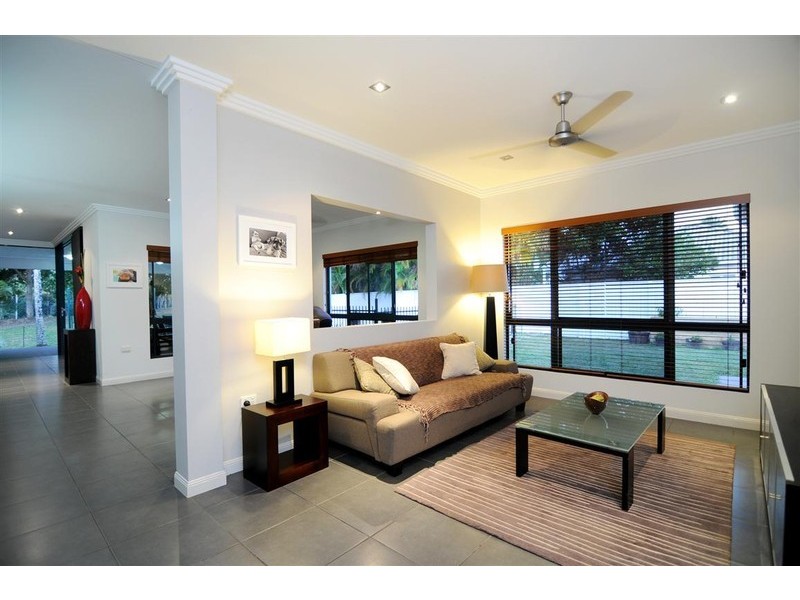 33 Parkinson Avenue, Kewarra Beach QLD 4879