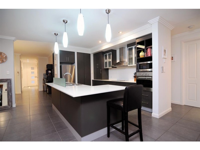 33 Parkinson Avenue, Kewarra Beach QLD 4879