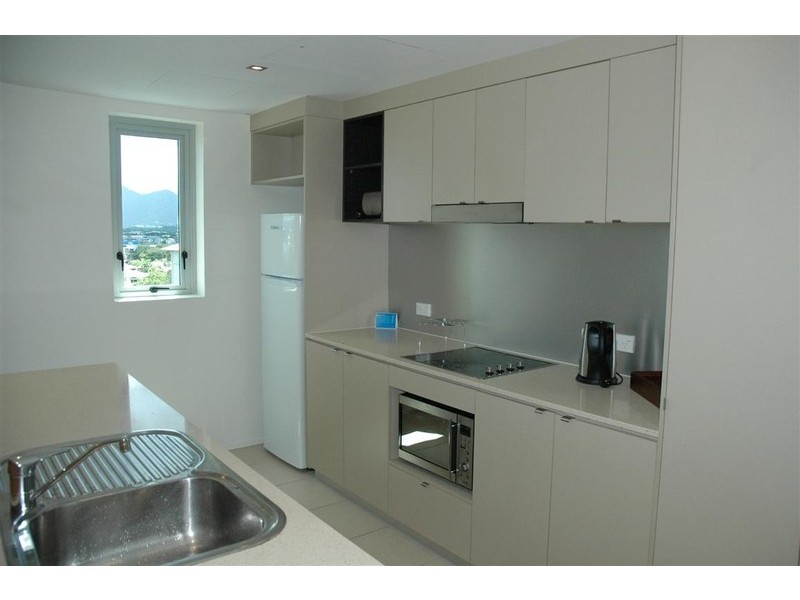 805 Trilogy Apts 99  Esplanade, Cairns QLD 4870