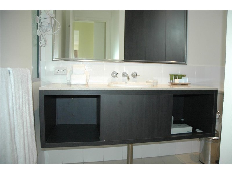 805 Trilogy Apts 99  Esplanade, Cairns QLD 4870