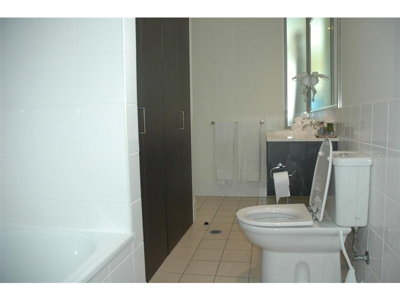 805 Trilogy Apts 99  Esplanade, Cairns QLD 4870