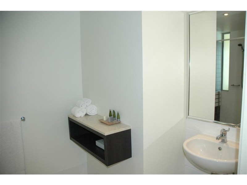 805 Trilogy Apts 99  Esplanade, Cairns QLD 4870