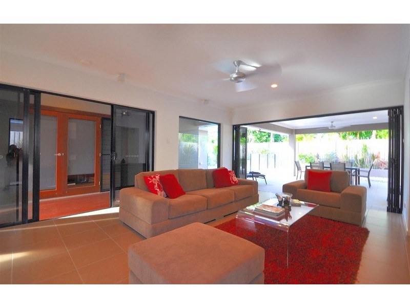 4 Saunders Court, Clifton Beach QLD 4879
