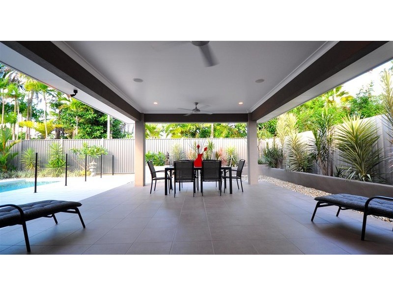4 Saunders Court, Clifton Beach QLD 4879
