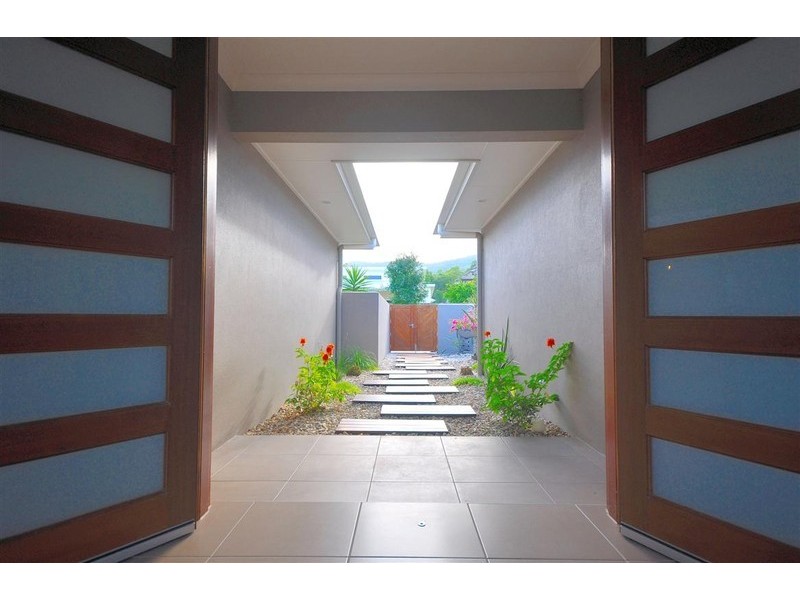 4 Saunders Court, Clifton Beach QLD 4879
