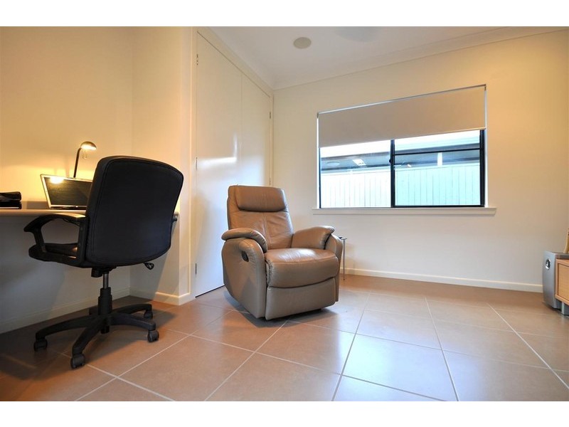 4 Saunders Court, Clifton Beach QLD 4879