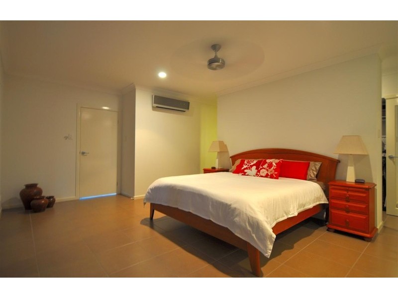 4 Saunders Court, Clifton Beach QLD 4879