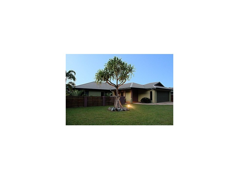 26 Moore Road, Kewarra Beach QLD 4879