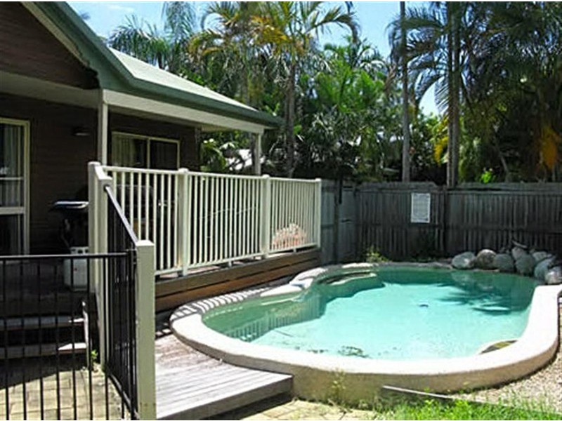 1/21 Limpit Avenue, Port Douglas QLD 4877