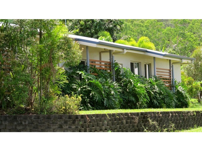 28 Seclusion Drive, Palm Cove QLD 4879