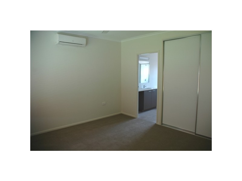 1 KABAN GROVE, Trinity Park QLD 4879