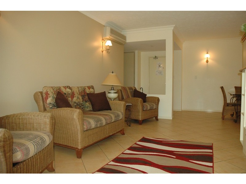 306 / 373 McLeod, Cairns North QLD 4870