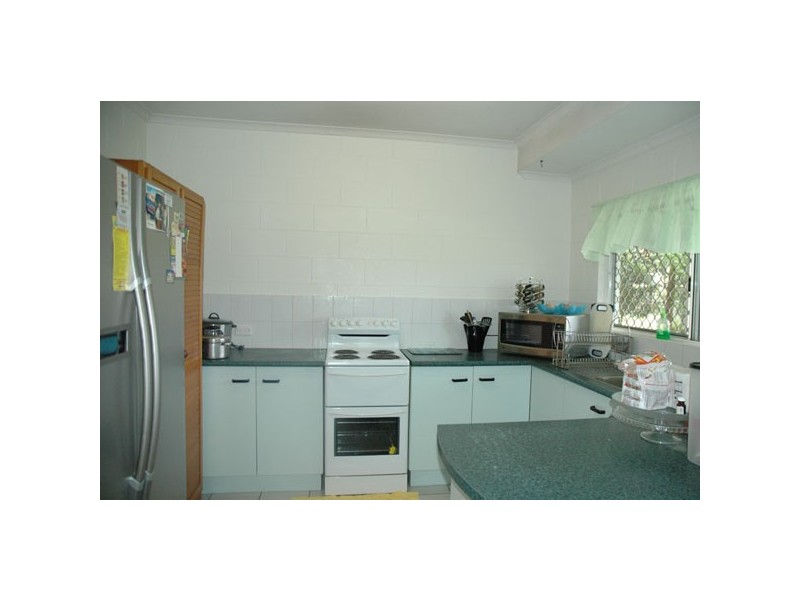 48 Robert Road, Bentley Park QLD 4869