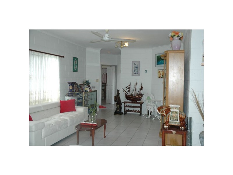 48 Robert Road, Bentley Park QLD 4869