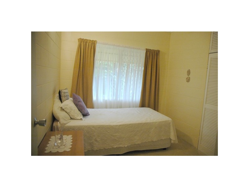 3 Caribbean Street, Holloways Beach QLD 4878