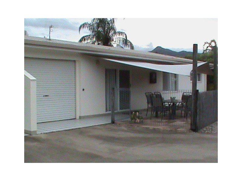 1/16 Golden Grove Drive, Bentley Park QLD 4869