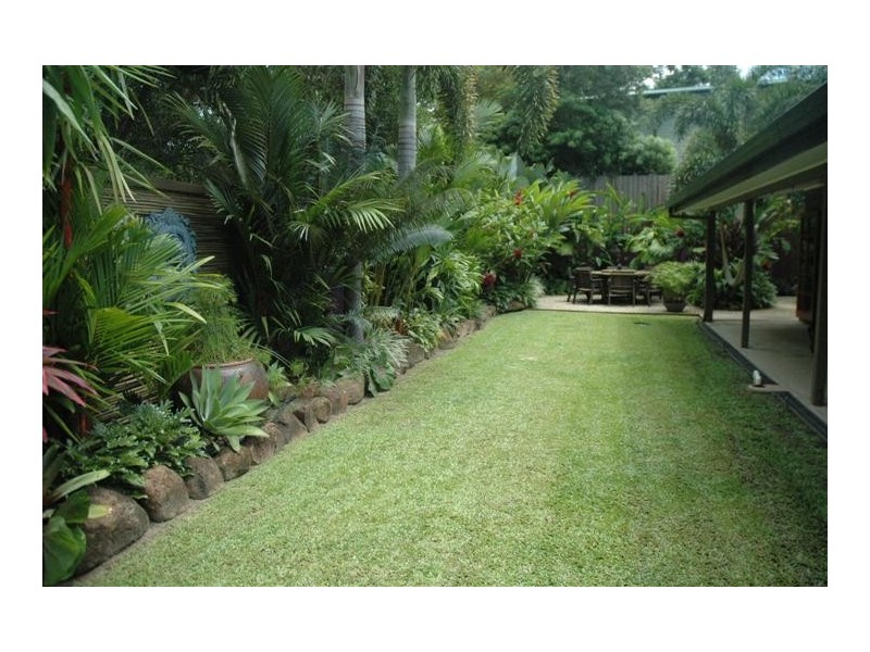 3  Hope Street, Clifton Beach QLD 4879