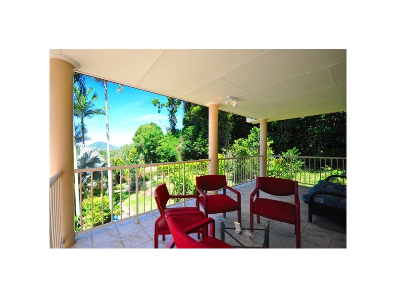 34 – 36 Lark Close, Clifton Beach QLD 4879