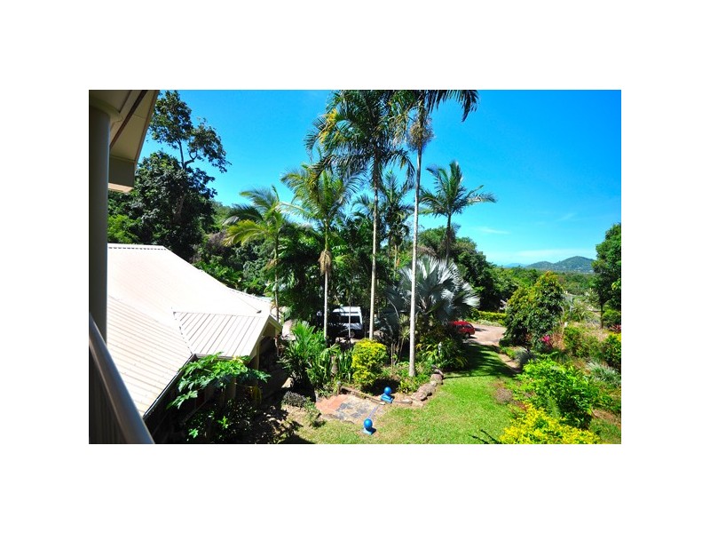 34 – 36 Lark Close, Clifton Beach QLD 4879