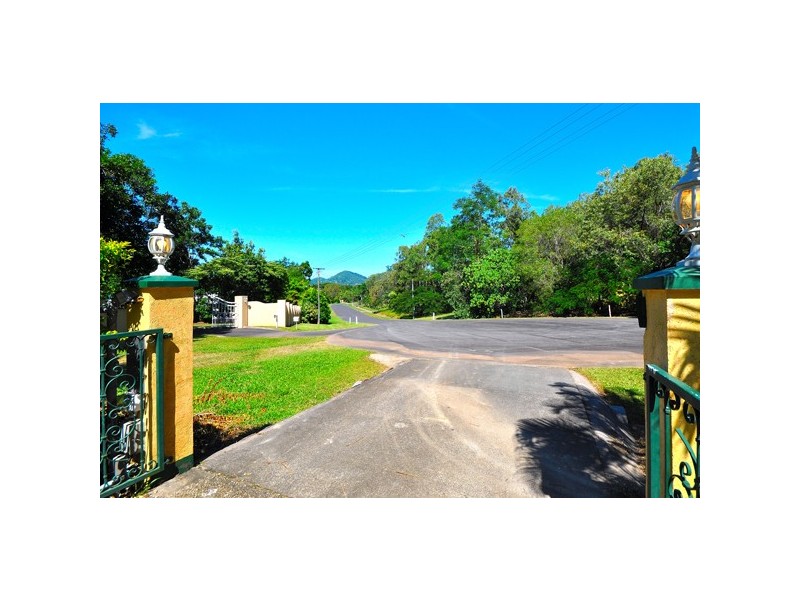 34 – 36 Lark Close, Clifton Beach QLD 4879