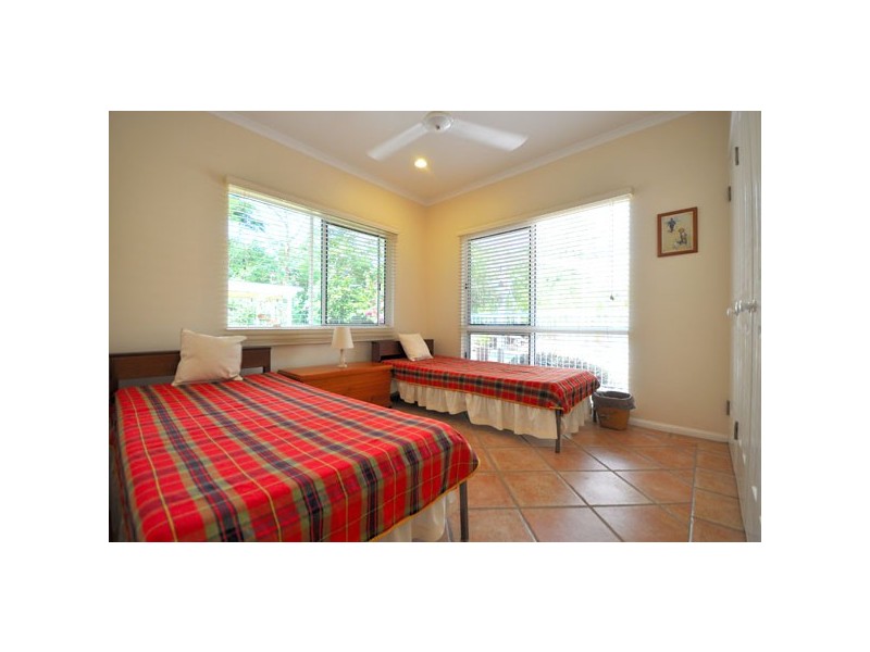 7 Bramble Street, Clifton Beach QLD 4879