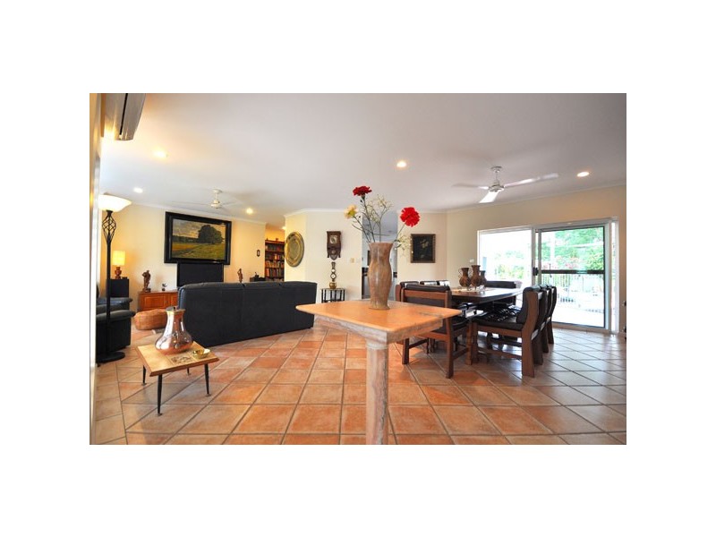 7 Bramble Street, Clifton Beach QLD 4879