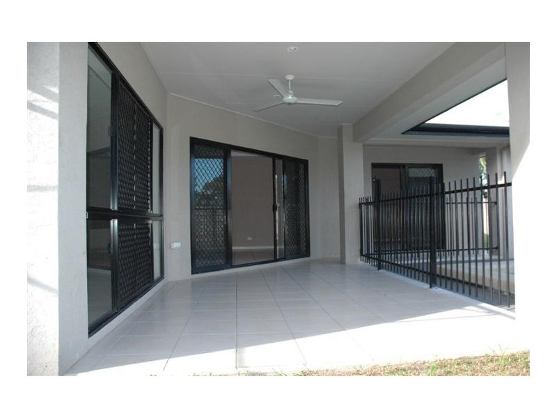 24 Seclusion Drive, Palm Cove QLD 4879