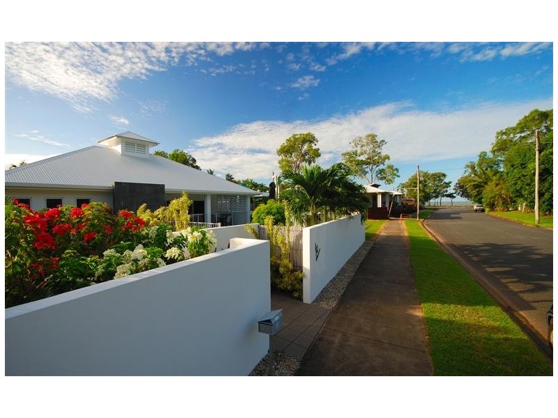 10  St. Crispin Street, Clifton Beach QLD 4879