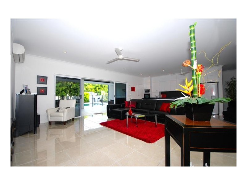 10  St. Crispin Street, Clifton Beach QLD 4879