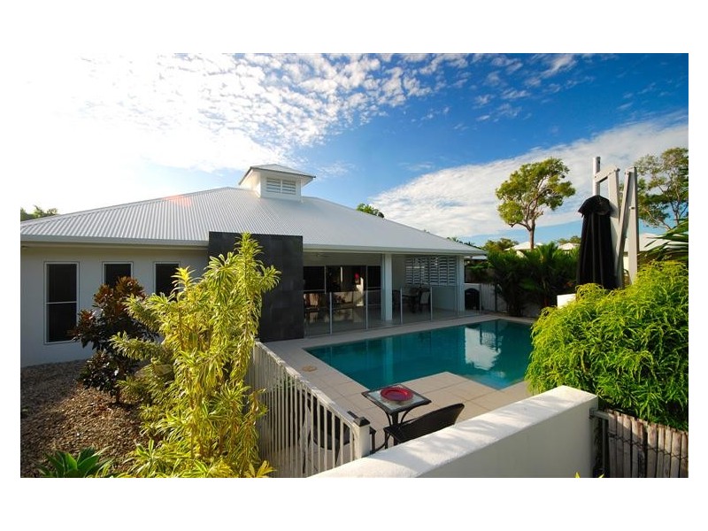 10  St. Crispin Street, Clifton Beach QLD 4879