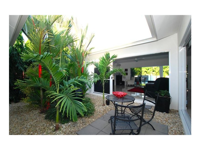 10  St. Crispin Street, Clifton Beach QLD 4879