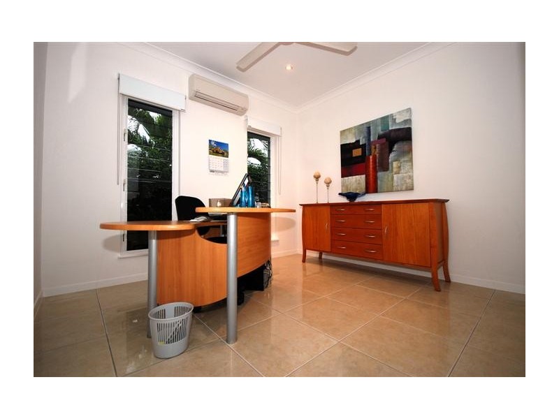 10  St. Crispin Street, Clifton Beach QLD 4879