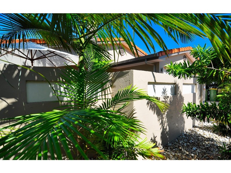 4  Barrier Close, Clifton Beach QLD 4879