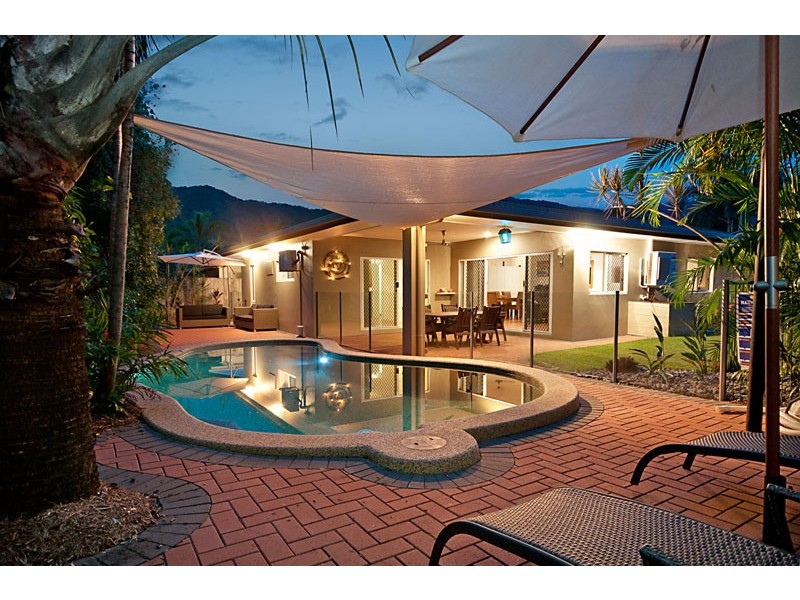 4  Barrier Close, Clifton Beach QLD 4879