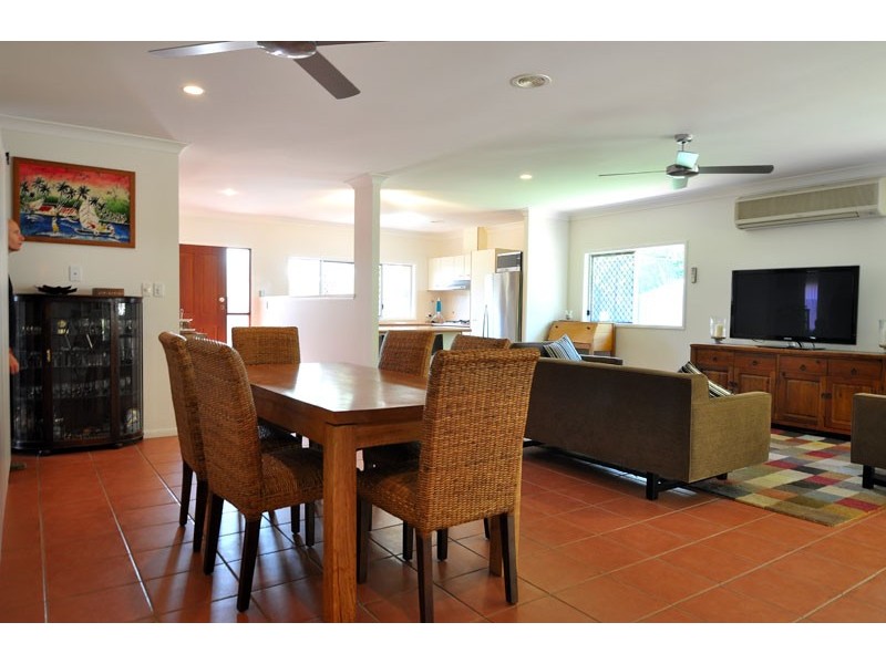 4  Barrier Close, Clifton Beach QLD 4879