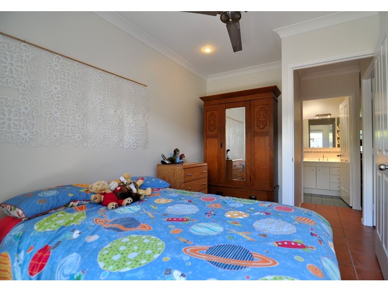 4  Barrier Close, Clifton Beach QLD 4879