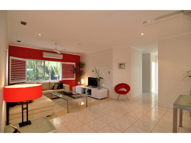 8 Bramble Street, Clifton Beach QLD 4879