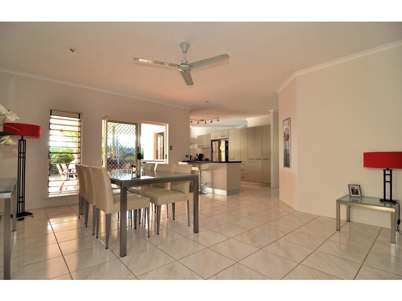 8 Bramble Street, Clifton Beach QLD 4879