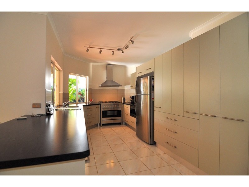 8 Bramble Street, Clifton Beach QLD 4879